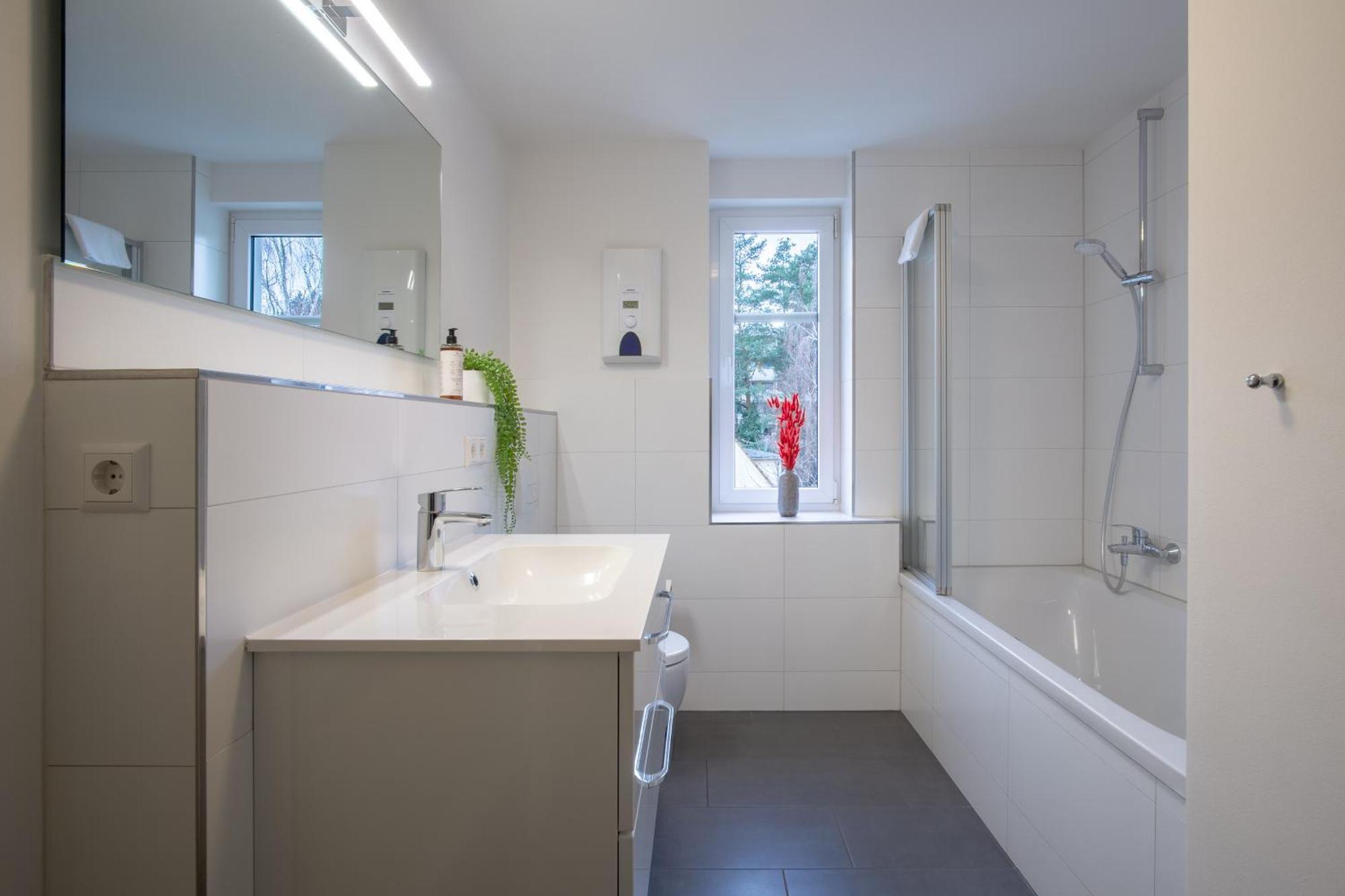 Coview - Design Apartment - 2 Schlafzimmer - Kueche - Highspeed Wlan Drezda Kültér fotó