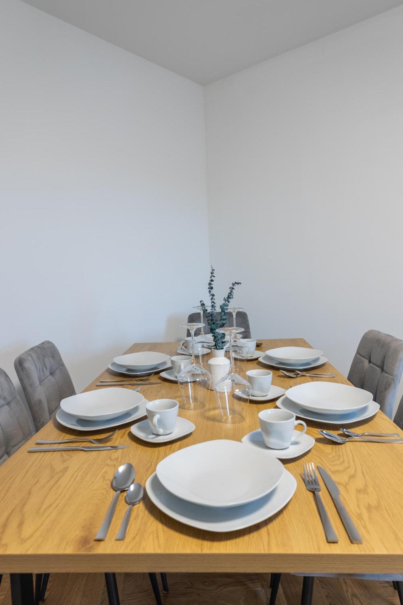 Coview - Design Apartment - 2 Schlafzimmer - Kueche - Highspeed Wlan Drezda Kültér fotó